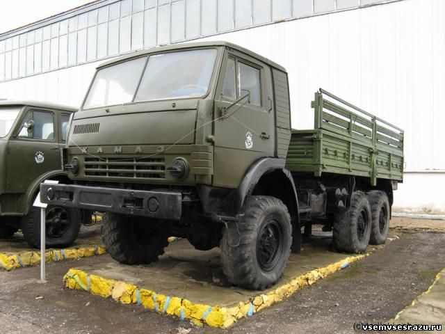 грузовики времен СССР